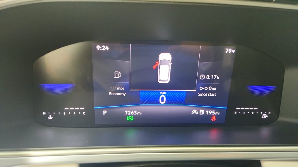 Used 2025 Volkswagen Taos SE FWD image 16