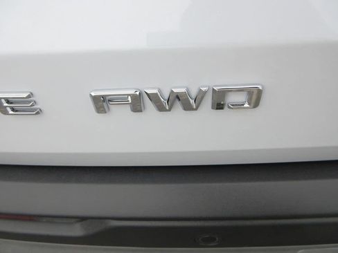 New 2026 Chevrolet Traverse LT w/ Sun and Wheel Package AWD/4WD image 10