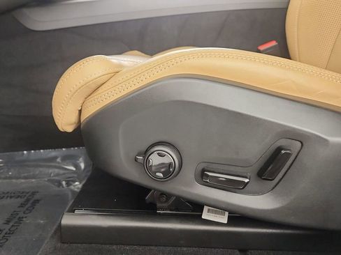 Used 2022 Volvo XC60 B6 Inscription w/ Advanced Package image 14