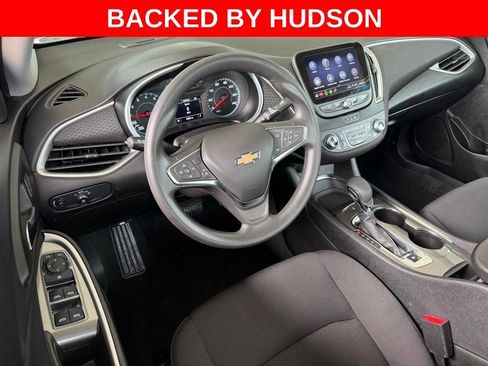 Used 2025 Chevrolet Malibu LT FWD image 3