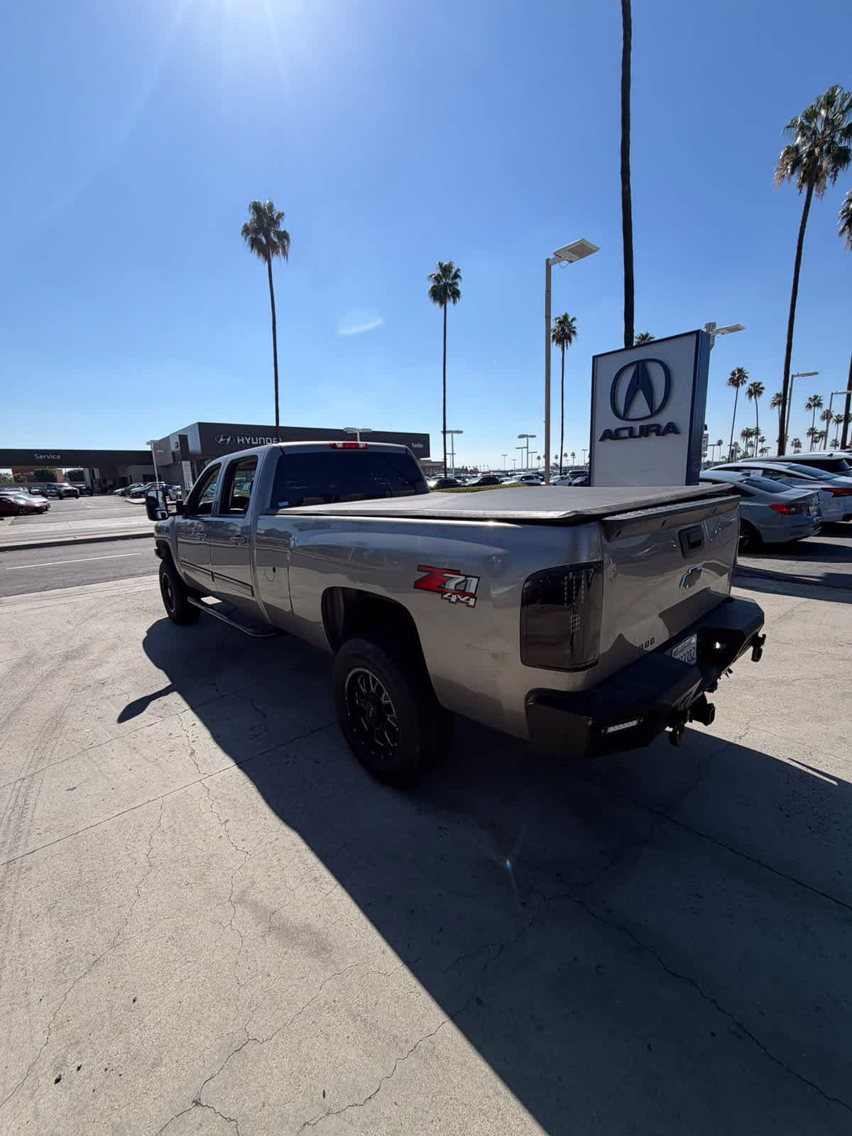 Used 2013 Chevrolet Silverado 2500 LT w/ Z71 Appearance Package AWD/4WD image 7