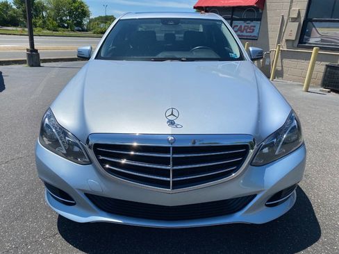 Used 2014 Mercedes-Benz E 250 BlueTEC 4MATIC Sedan w/ Premium 1 Package image 8