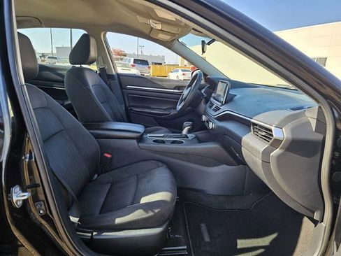 Used 2022 Nissan Altima 2.5 SV image 25