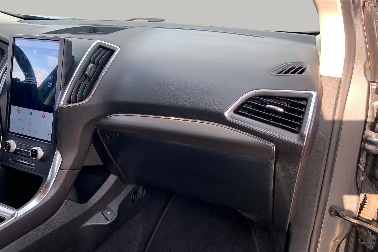 Used 2023 Ford Edge Titanium AWD/4WD image 17