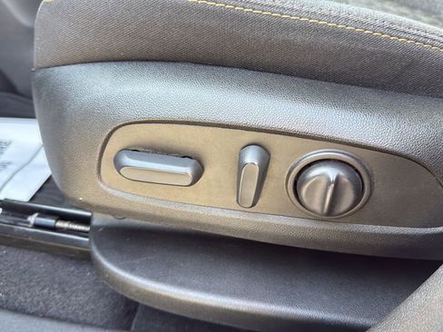 Used 2022 Chevrolet Equinox LT image 25