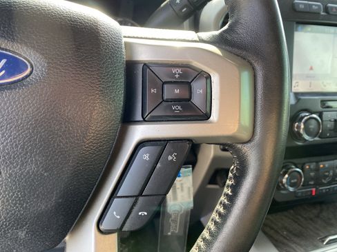 Used 2019 Ford F250 Lariat image 22