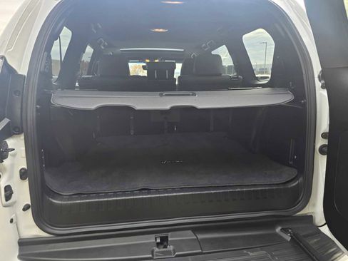 Certified 2023 Lexus GX 460 Premium image 17