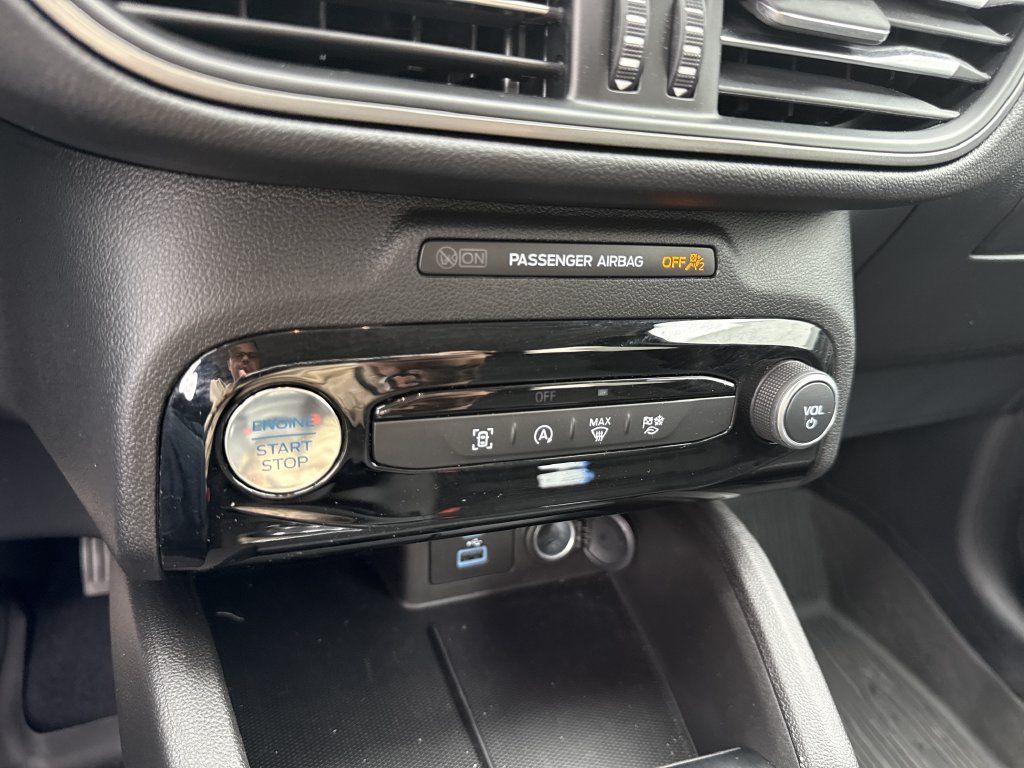 Used 2023 Ford Escape Active w/ Tech Pack #1 AWD/4WD image 22