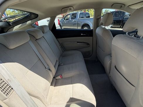 Used 2007 Toyota Prius Touring w/ Pkg 5 FWD image 6