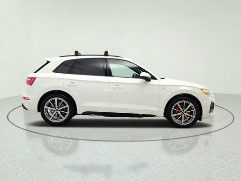 Used 2024 Audi Q5 e Premium Plus AWD/4WD image 4