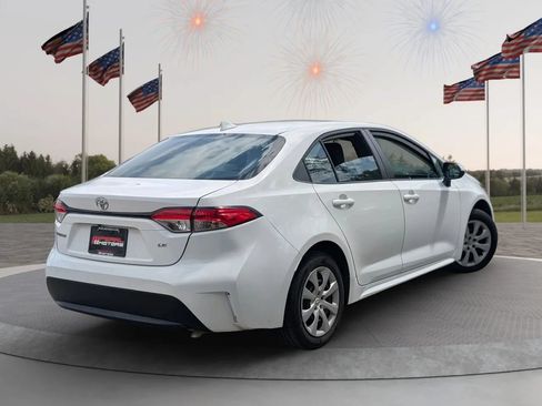 Used 2021 Toyota Corolla LE FWD image 6