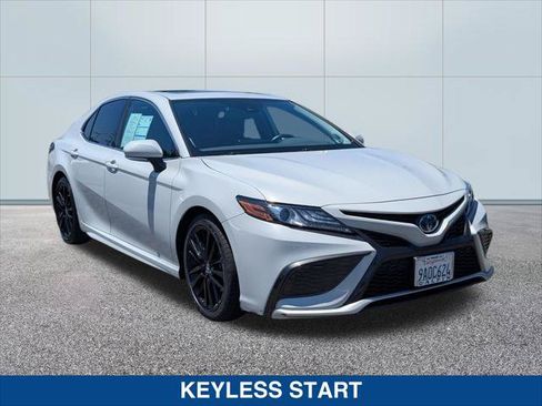 Used 2022 Toyota Camry XSE w/ Navigation Upgrade Package FWD image 7