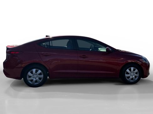Used 2017 Hyundai Elantra SE image 6