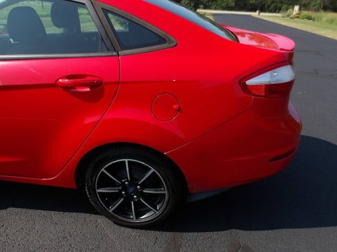Used 2015 Ford Fiesta SE w/ Equipment Group 201A FWD image 33