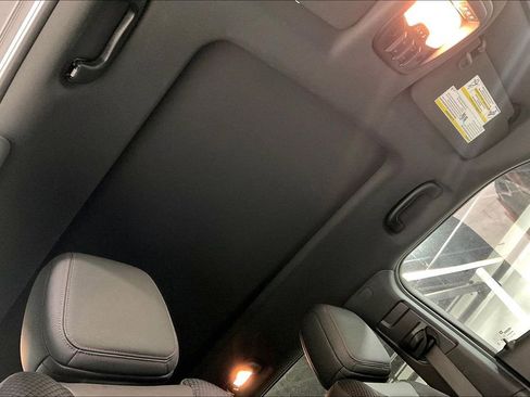 Used 2023 Chevrolet TrailBlazer RS w/ Sun and Liftgate Package image 20