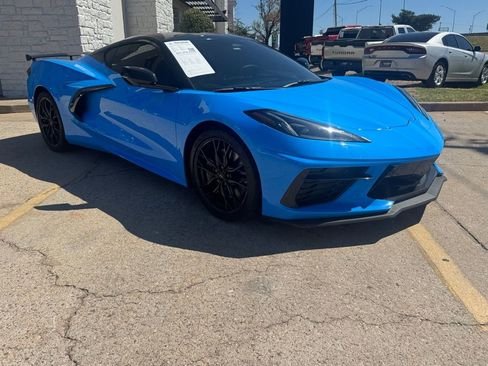 Used 2025 Chevrolet Corvette Stingray Preferred Cpe w/ Z51 Performance Package image 2