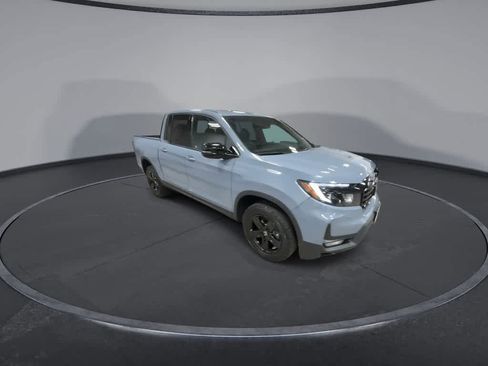 Used 2023 Honda Ridgeline Black Edition image 2