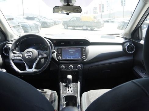 Used 2024 Nissan Kicks SV FWD image 18