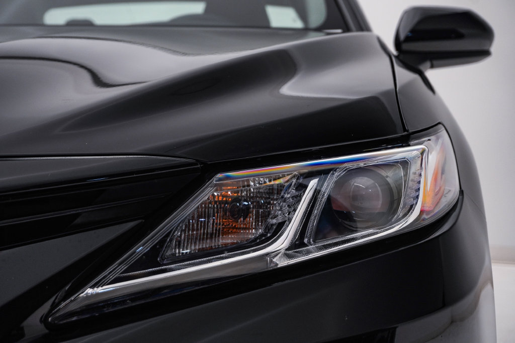 Used 2021 Toyota Camry LE FWD image 6
