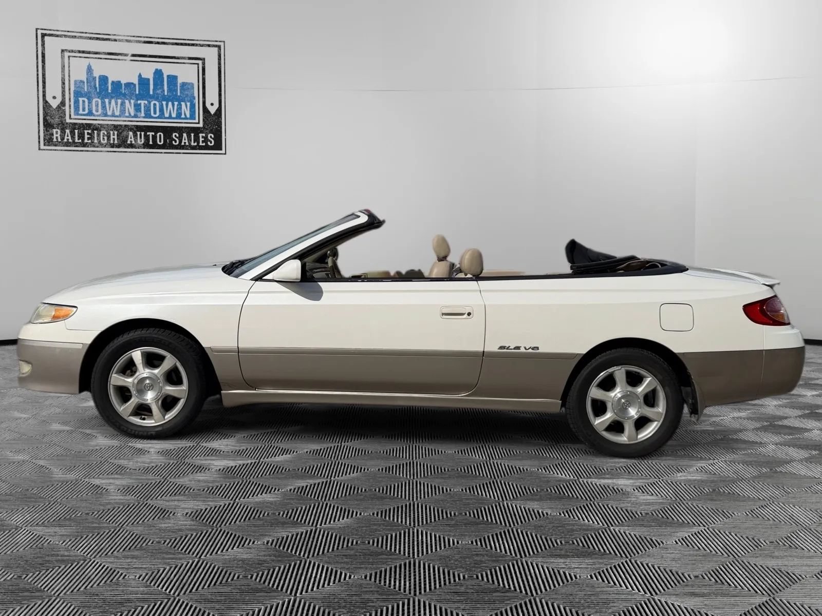 Used 2002 Toyota Solara SLE FWD image 9