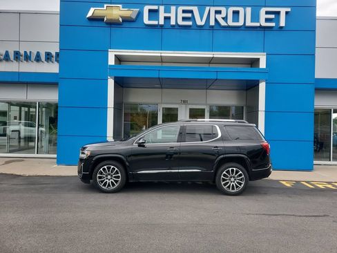 Certified 2023 GMC Acadia Denali w/ Denali Technology Package AWD/4WD image 2