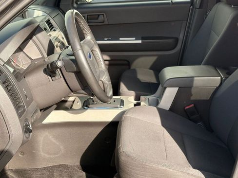 Used 2012 Ford Escape XLT image 5