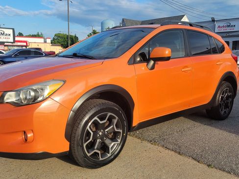 Used 2014 Subaru Crosstrek 2.0i Premium AWD/4WD image 1