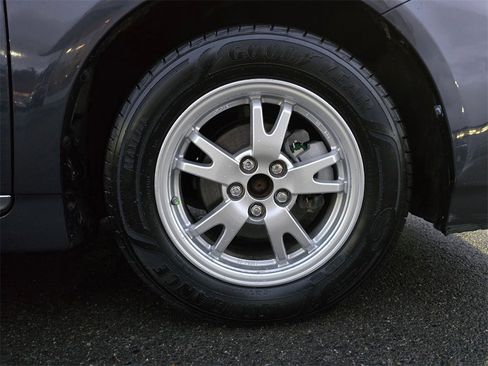 Used 2011 Toyota Prius Two image 9