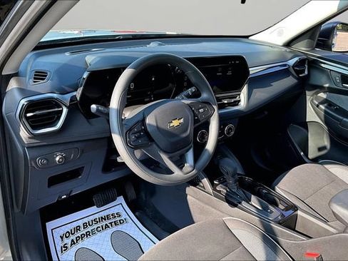 Used 2024 Chevrolet TrailBlazer LS w/ LS Convenience Package AWD/4WD image 14