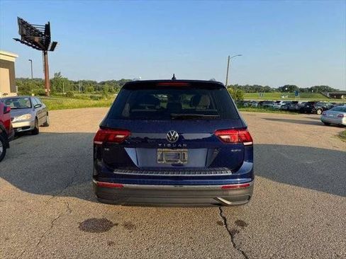 Used 2022 Volkswagen Tiguan SE AWD/4WD image 95