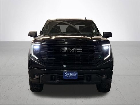 Used 2022 GMC Sierra 1500 Elevation w/ LPO, Elevation Black Package image 4