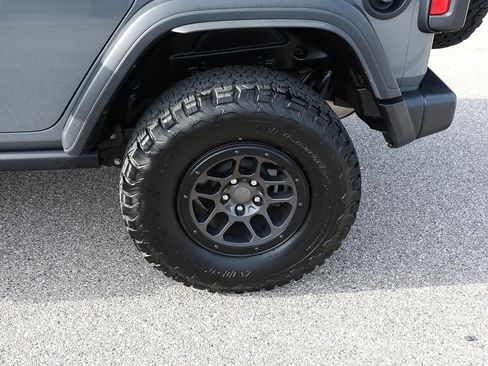 Used 2023 Jeep Wrangler Unlimited Sport AWD/4WD image 4