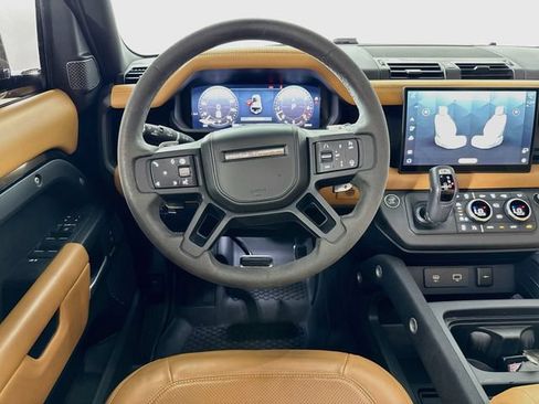 Certified 2024 Land Rover Defender 110 V8 AWD/4WD image 25