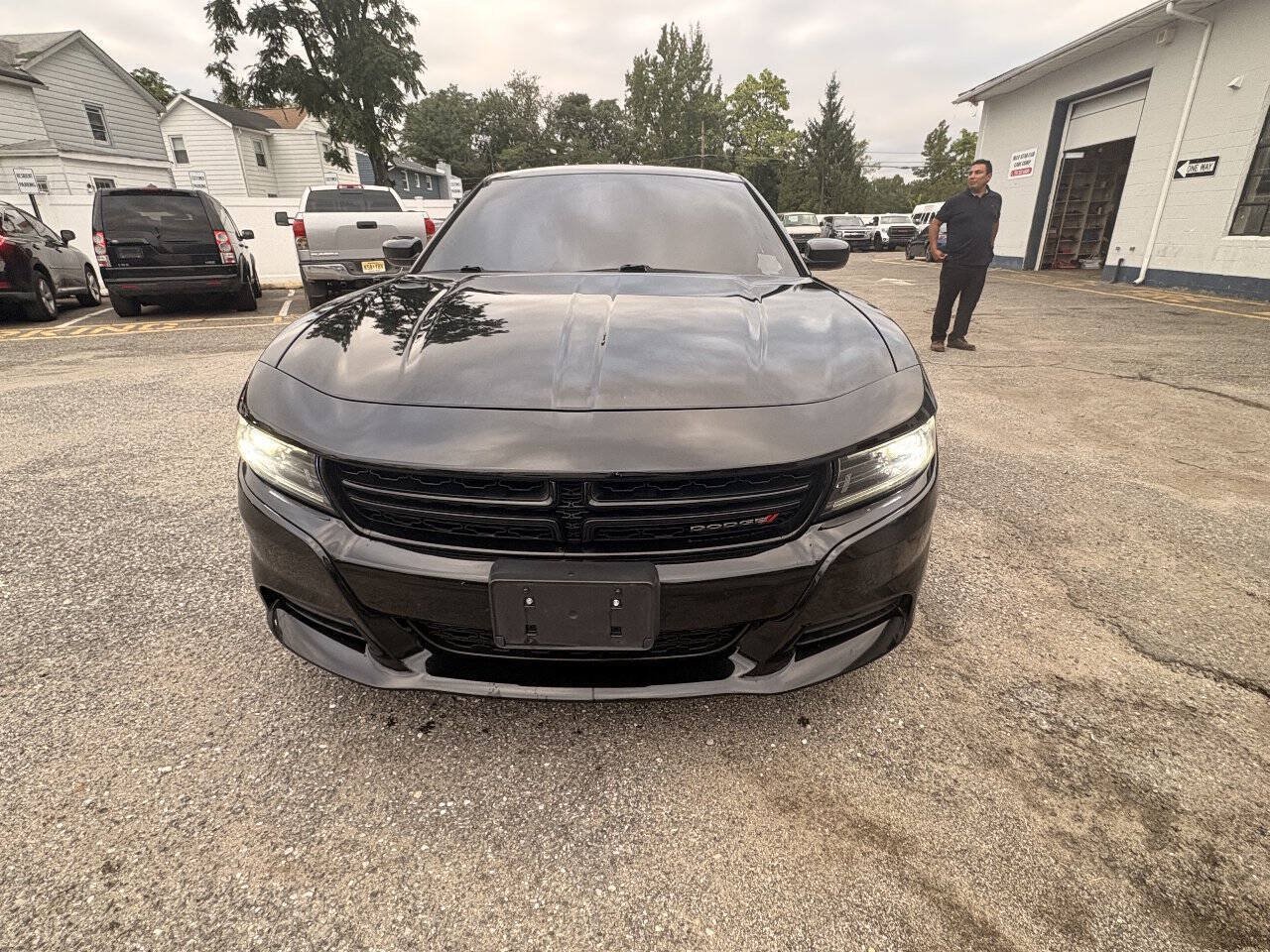 Used 2023 Dodge Charger SXT RWD image 3