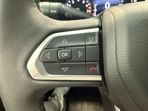 Used 2024 Jeep Compass Latitude AWD/4WD image 28