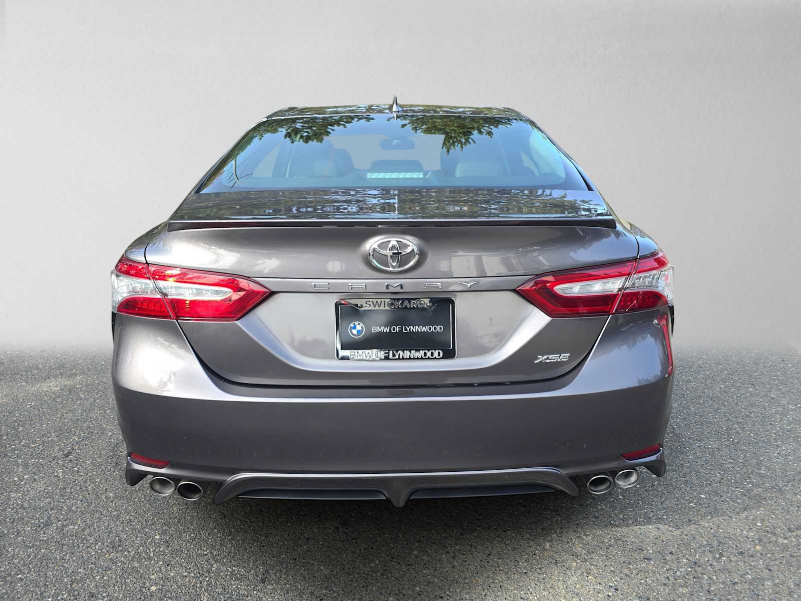 Used 2020 Toyota Camry XSE FWD image 4