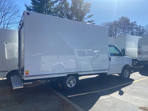 New 2025 Chevrolet Express 3500 w/ Power Convenience Package image 3