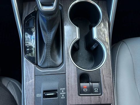 Used 2020 Toyota Highlander Platinum image 24