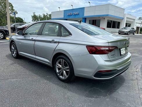 Used 2024 Volkswagen Jetta SE FWD image 7