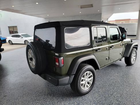 Used 2023 Jeep Wrangler Unlimited Sport AWD/4WD image 5
