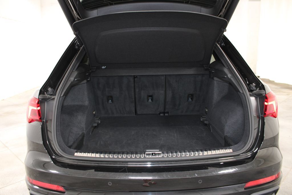 Used 2025 Audi Q3 2.0T Premium AWD/4WD image 28