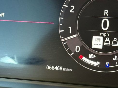 Used 2020 Land Rover Range Rover Sport SE AWD/4WD image 30