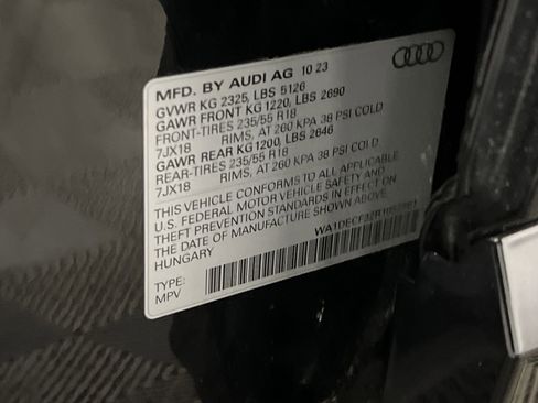 Used 2024 Audi Q3 2.0T Premium image 38