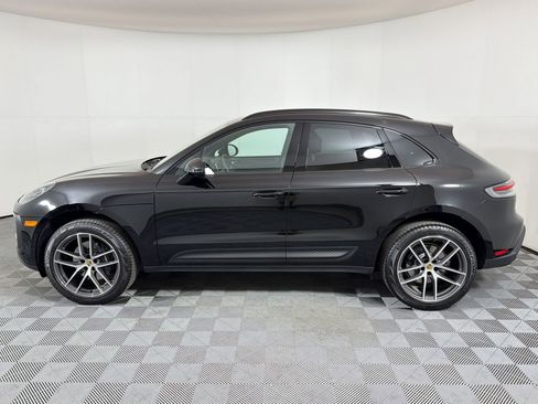 Used 2026 Porsche Macan image 2