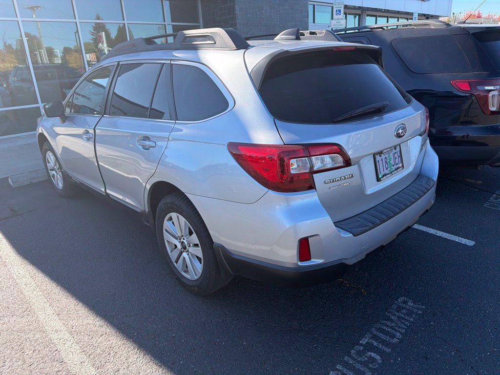 Used 2016 Subaru Outback 2.5i Premium w/ Popular Package #1 AWD/4WD image 5