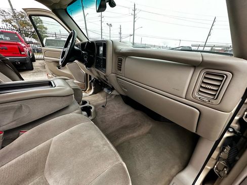 Used 2005 GMC Sierra 1500 SLE w/ Off-Road Package image 35