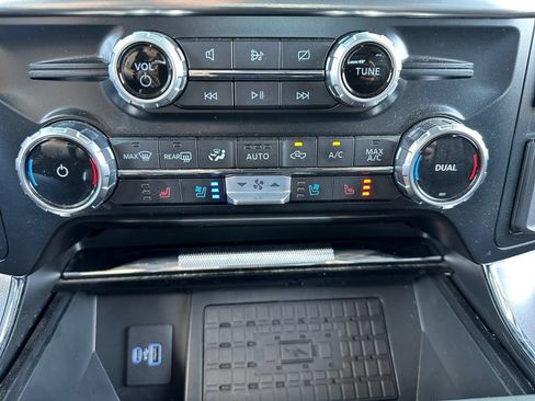 Used 2023 Ford F150 Lariat w/ Equipment Group 502A High AWD/4WD image 22