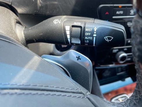 Used 2016 Kia K900 Luxury RWD image 78