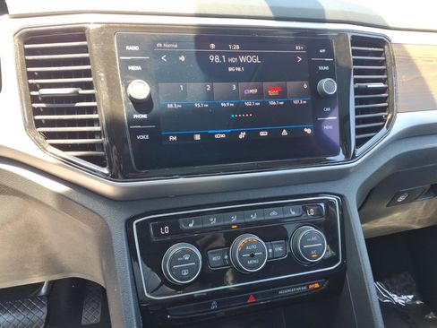 Used 2022 Volkswagen Atlas SE AWD/4WD image 22