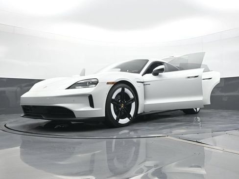Certified 2025 Porsche Taycan AWD/4WD image 27